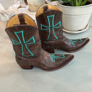 Old Gringo Boots with turquoise crosses